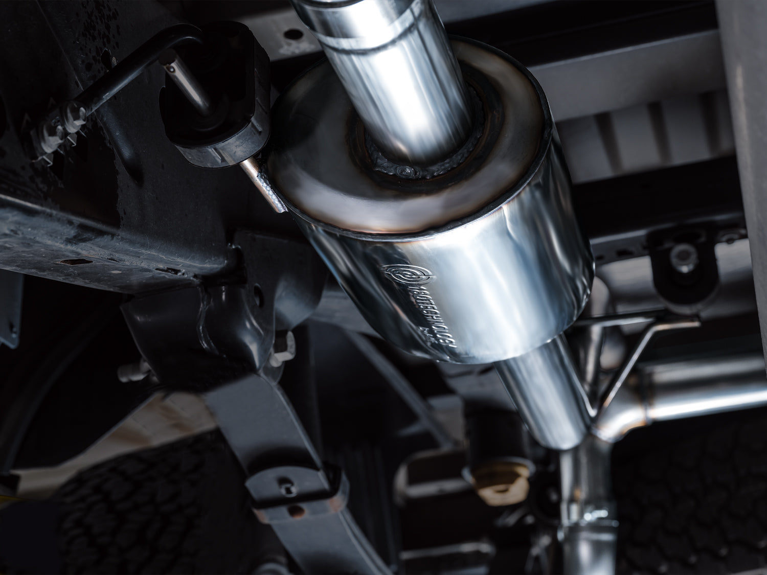 AWE 0FG Resonated Catback for '21+ Ford F-150 Tremor (With Bumper Cutouts) - Chrome Silver Tips