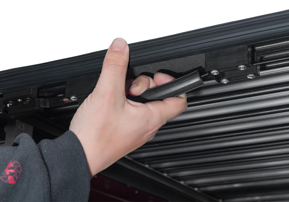 Retrax IX Tonneau Cover 2019-2026 (New Body Style) Ram 5' 7 inch Bed without RamBox without Multifunction Tailgate