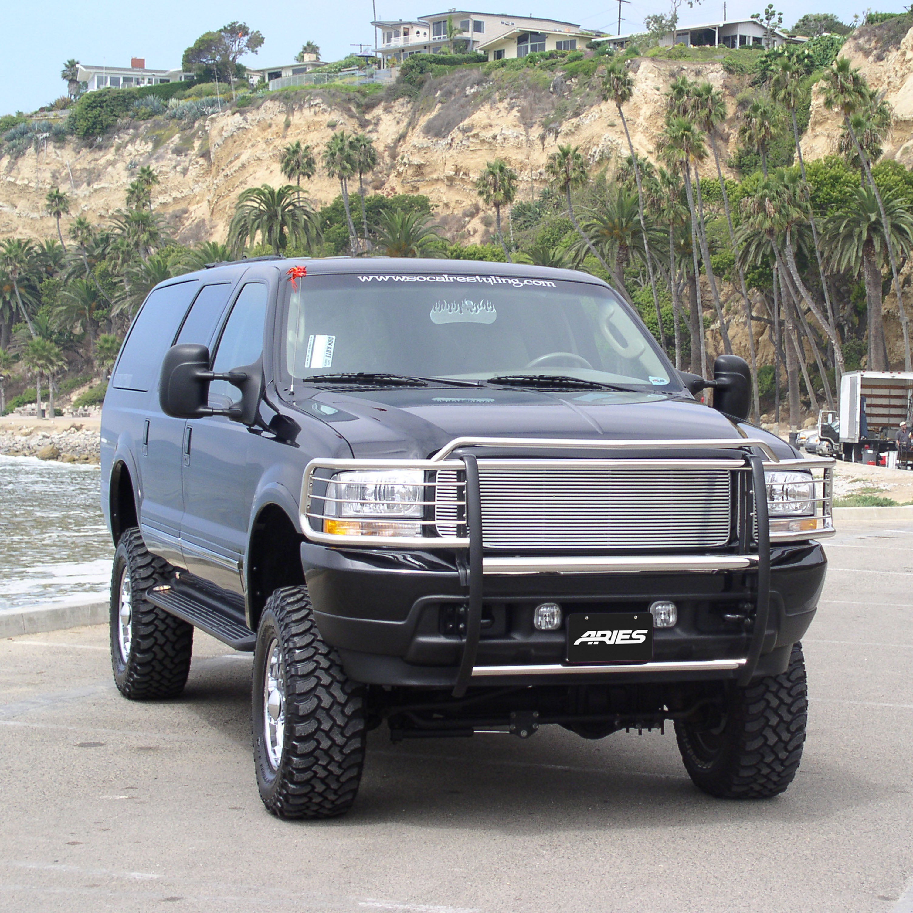 ARIES Polished Stainless Grille Guard, 1999-2004 Ford F-250/F-350 Super Duty