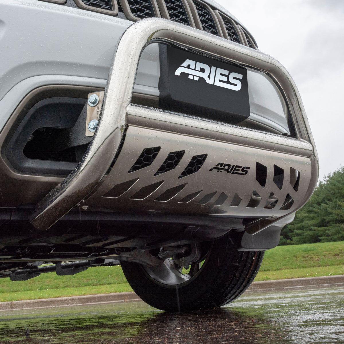ARIES 3" Polished Stainless Bull Bar, 2008-2010 Ford F-250/F-350/F-450/F-550 Super Duty