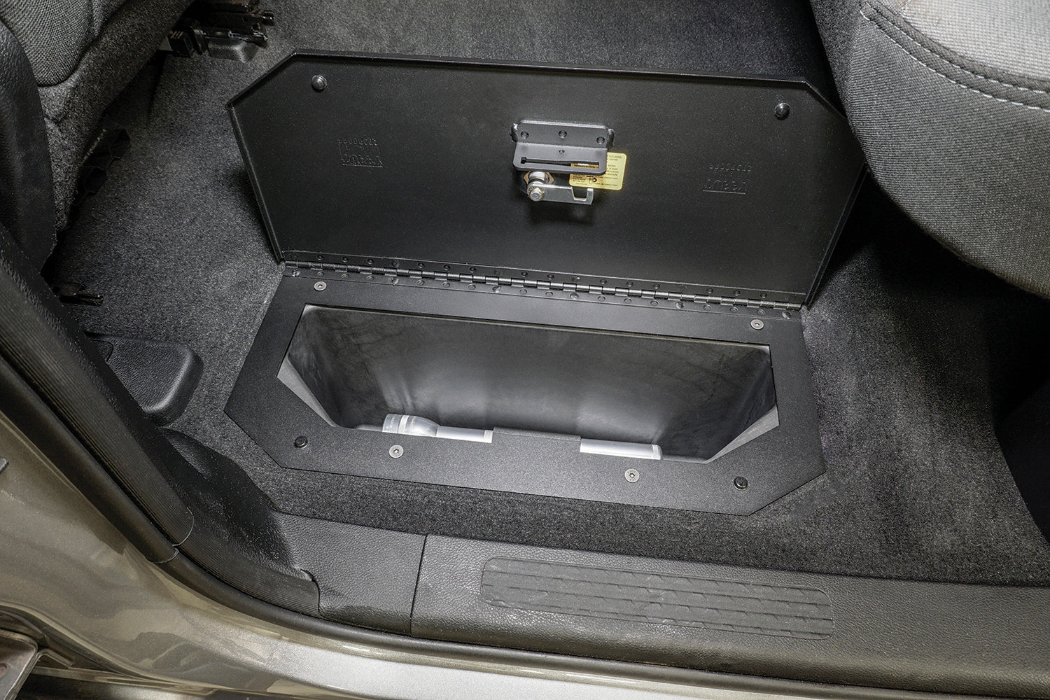 In-Floor Locking Cargo Lid 19-23 1500 Crew Cab {Exc. Classic} Black Tuffy Security Products
