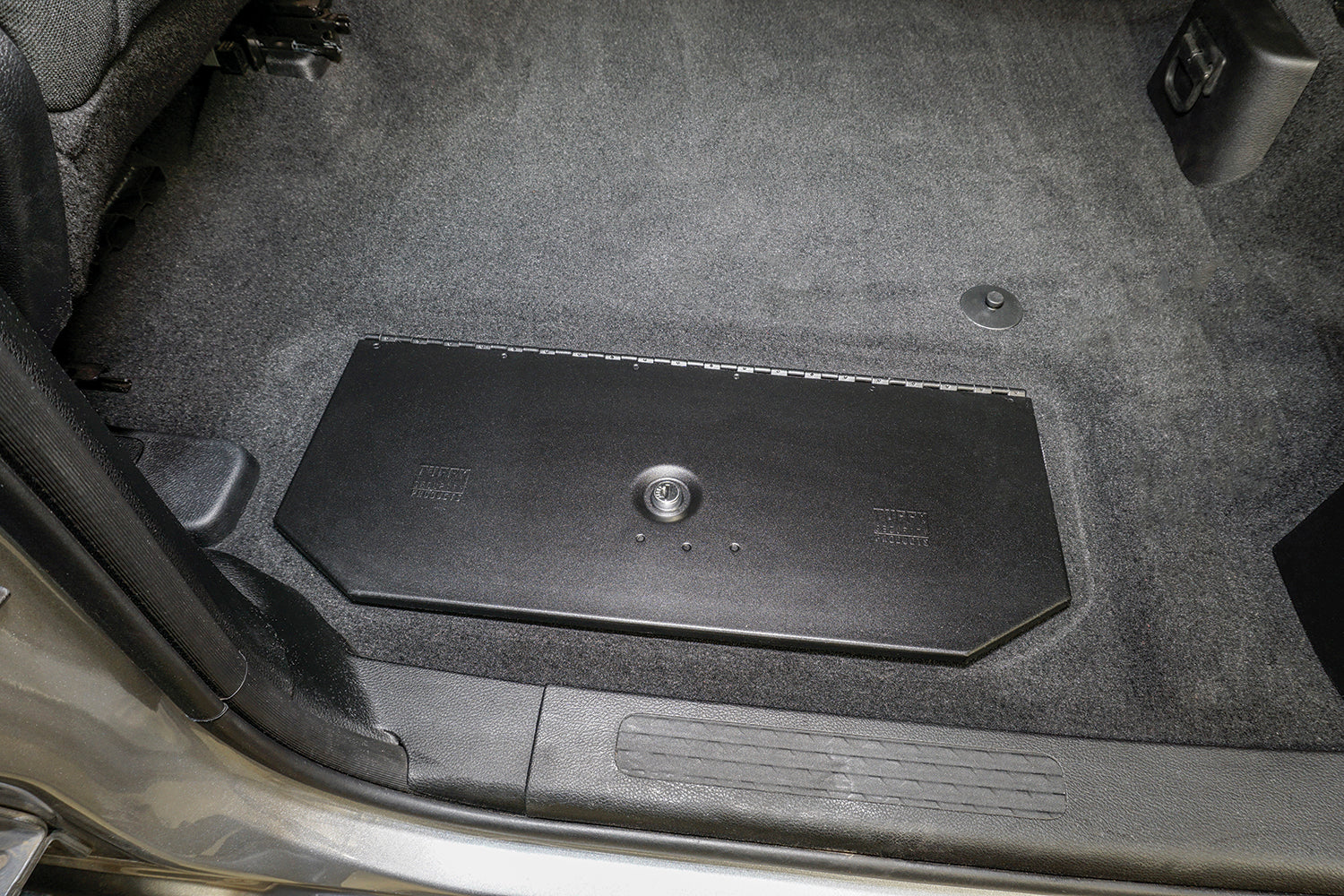 In-Floor Locking Cargo Lid 19-23 1500 Crew Cab {Exc. Classic} Black Tuffy Security Products