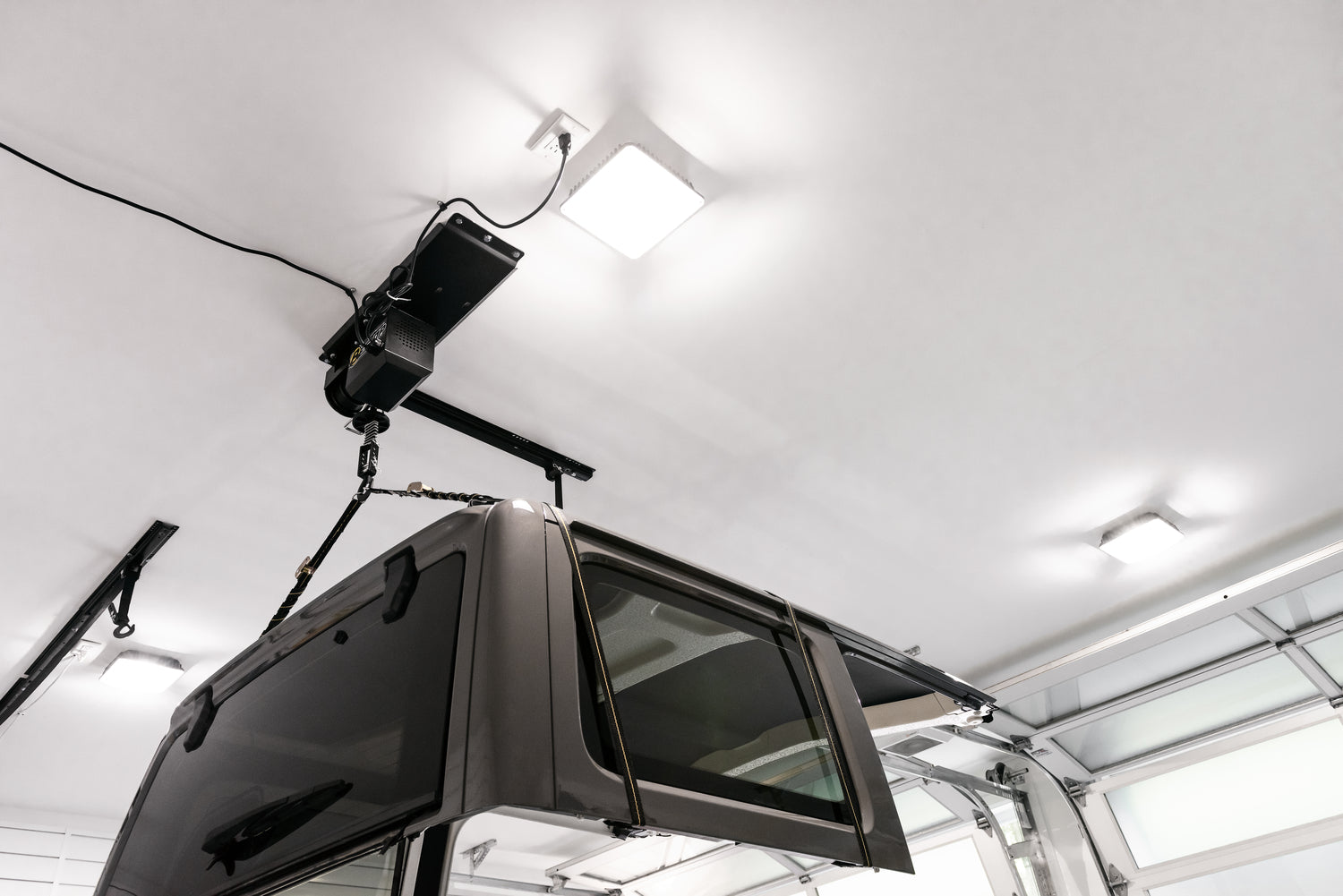 HOSS Hardtop Hoist Jeep 2018-26 Wrangler JL Black Bestop