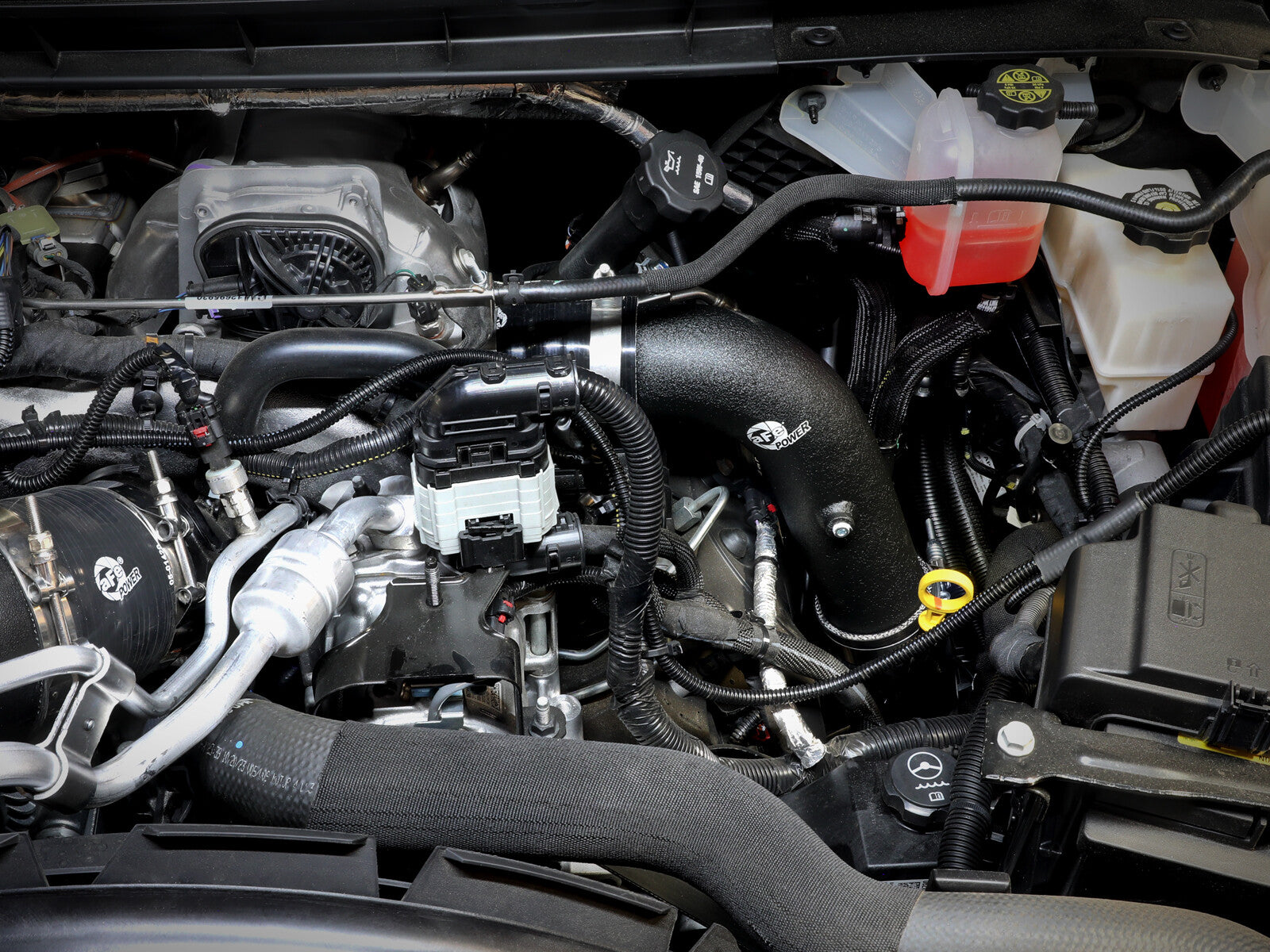 BladeRunner 3 Inch Aluminum Hot Charge Pipe Black GM Diesel Trucks 20-26 V8-6.6L Turbo Diesel