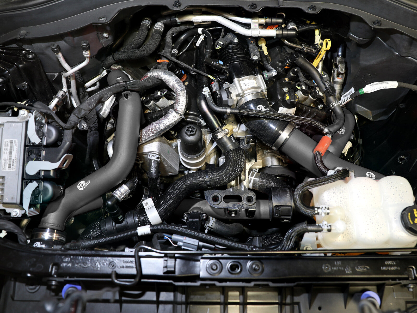 BladeRunner 2-1/4 Inch and 2-3/4 Inch Aluminum Hot and Cold Charge Pipe Kit Ford Explorer St 20-21 V6-3.0L Twin Turbo