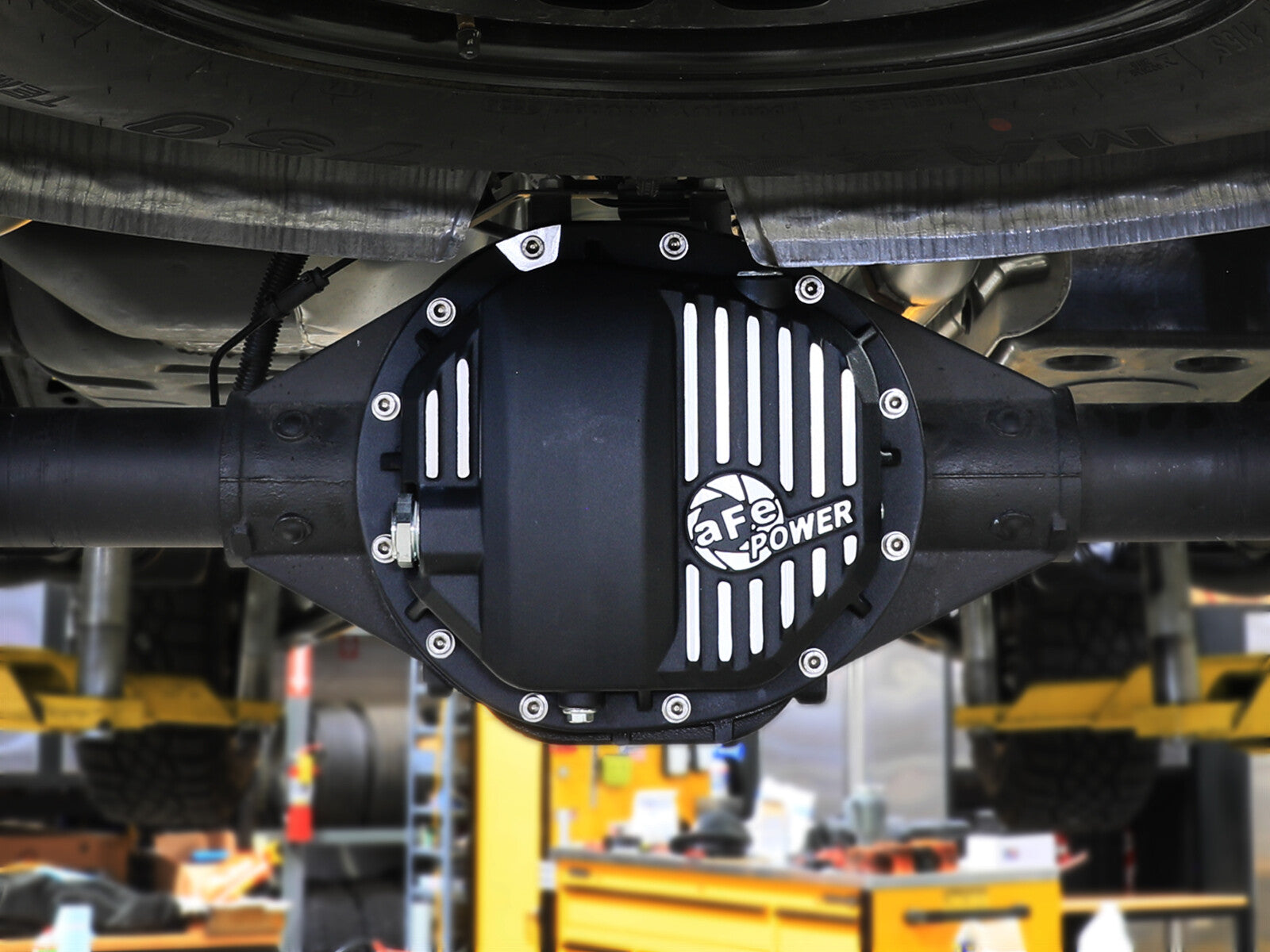 Pro Series Aam 9.5/9.76 Rear Differential Cover Black w/ Machined Fins GM Silverado/Sierra 1500 14-23 (Aam 9.5/9.76)