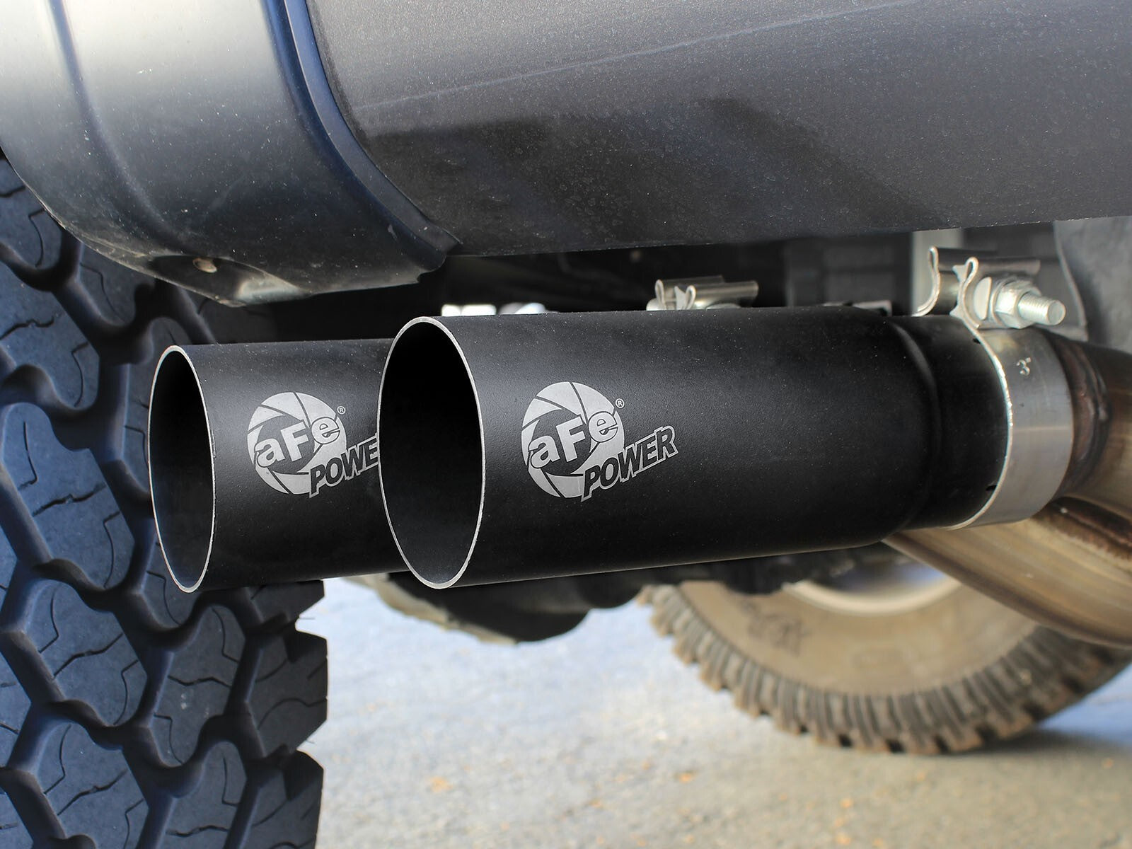 Rebel Series 3 Inch to 2-1/2 Inch 409 Stainless Steel Cat-Back Exhaust Ford F-150 09-14 V8-4.6L/5.4L/5.0L