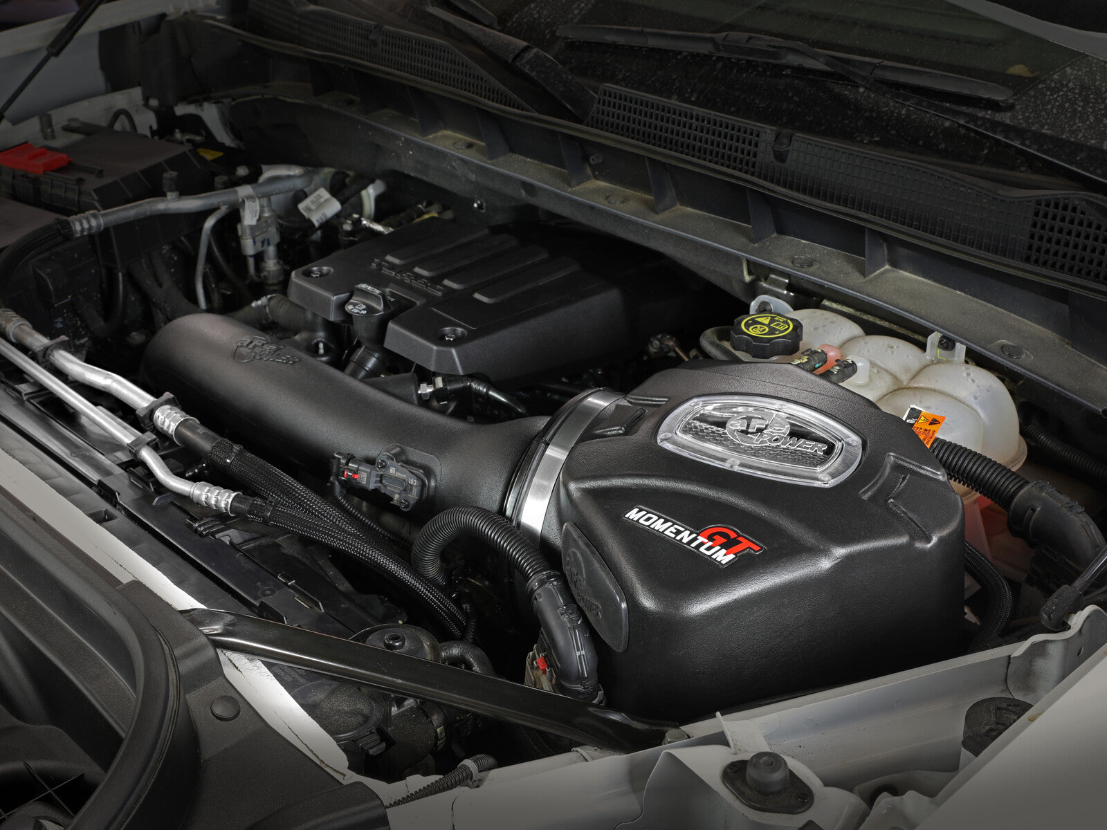 Momentum GT Cold Air Intake System GM Silverado/Sierra 1500 19-26 L4-2.7L Turbo