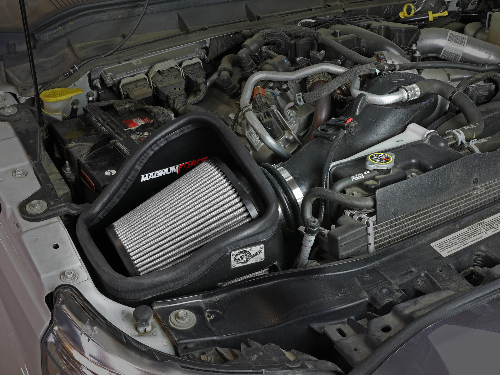 Magnum Force Stage-2 Cold Air Intake System w/ Pro Dry S Filter Ford Diesel Trucks 11-16 V8-6.7L Turbo Diesel