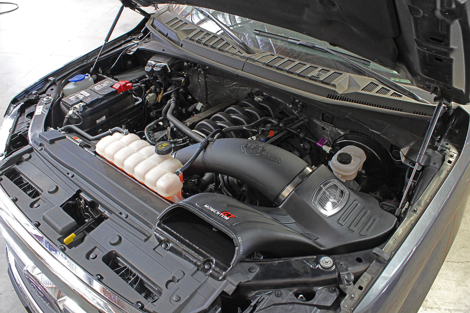 Momentum GT Cold Air Intake System w/ Pro Dry S Filter Ford F-150 15-20 V8-5.0L