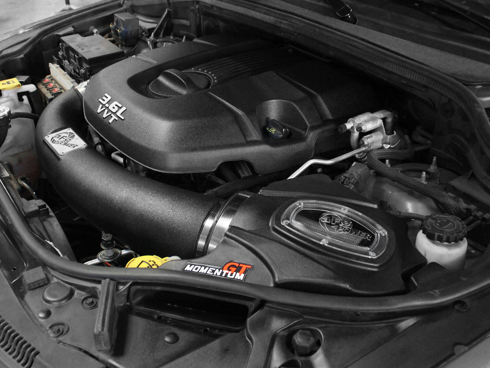 Momentum GT Cold Air Intake System w/ Pro Dry S Filter Jeep Grand Cherokee (WK2)/Dodge Durango 11-15 V6-3.6L
