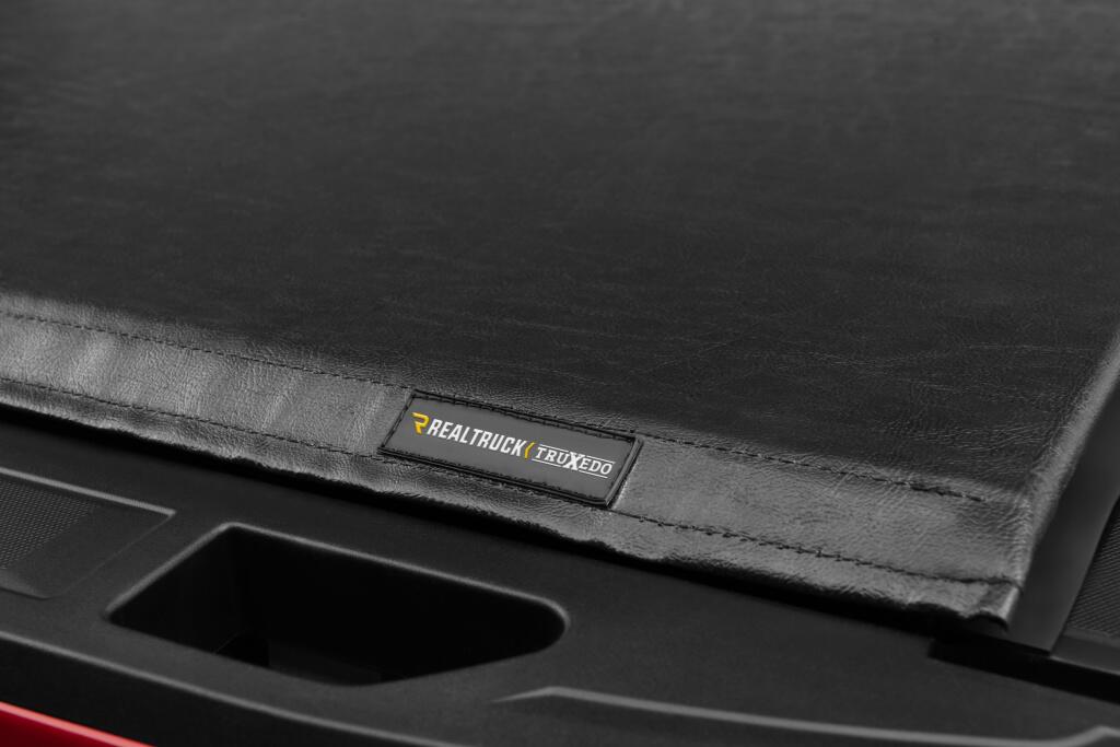 Lo Pro Tonneau Cover Black 2023-2026 Colorado/Canyon 5 Foot 2 Inch Bed Truxedo