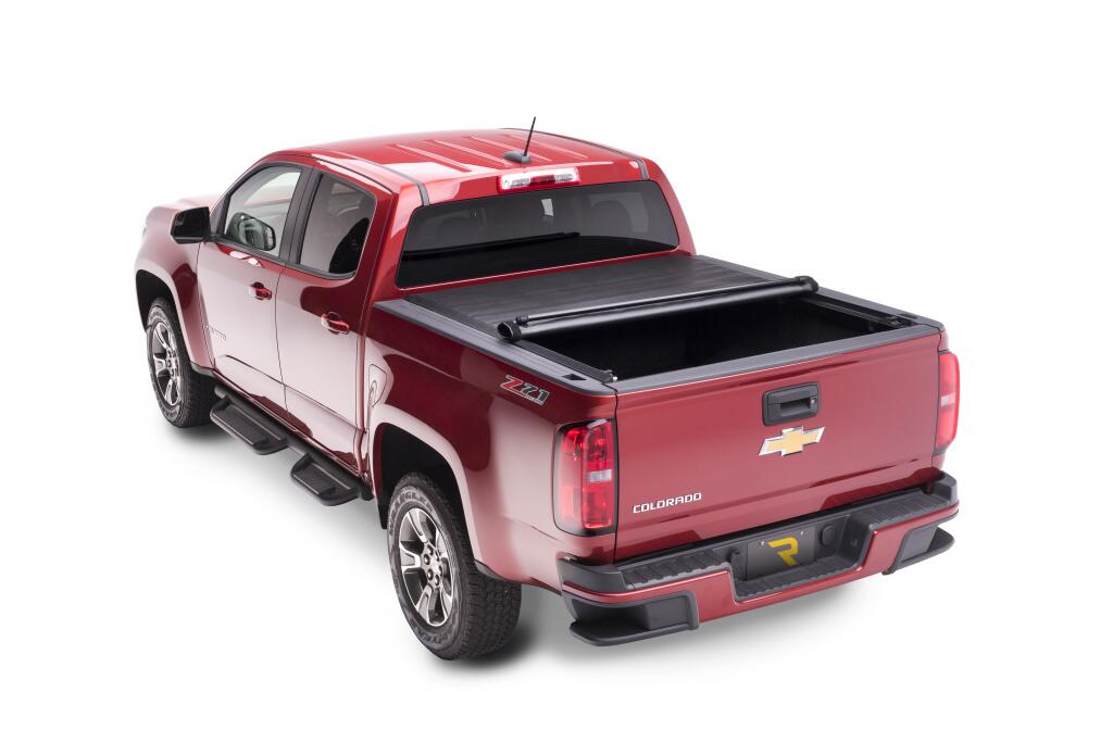 Lo Pro Tonneau Cover Black 2023-2026 Colorado/Canyon 5 Foot 2 Inch Bed Truxedo