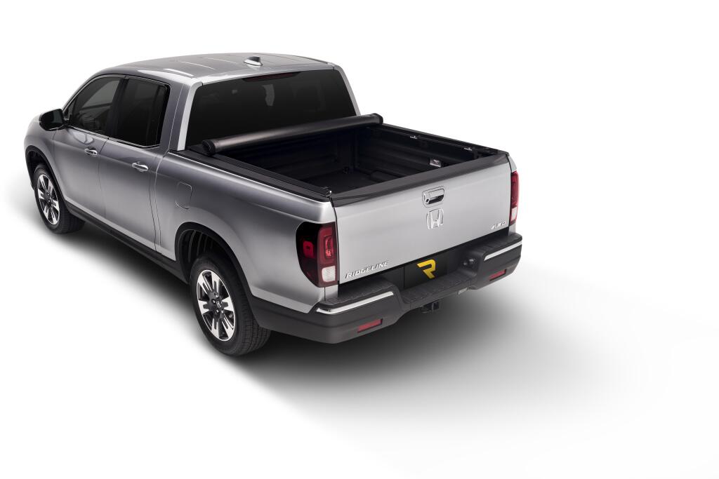 Lo Pro Tonneau Cover Black 2008-2016 Ford F-250/350/450 6 Foot 9 Inch Bed Truxedo