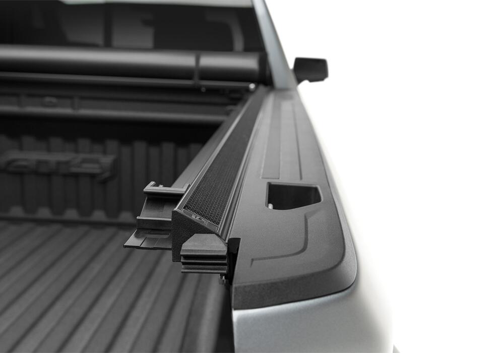 Lo Pro Tonneau Cover Black 2019 (New Body Style)-2026 Silverado/Sierra (without CarbonPro Bed) 5 Foot 9 Inch Bed Truxedo