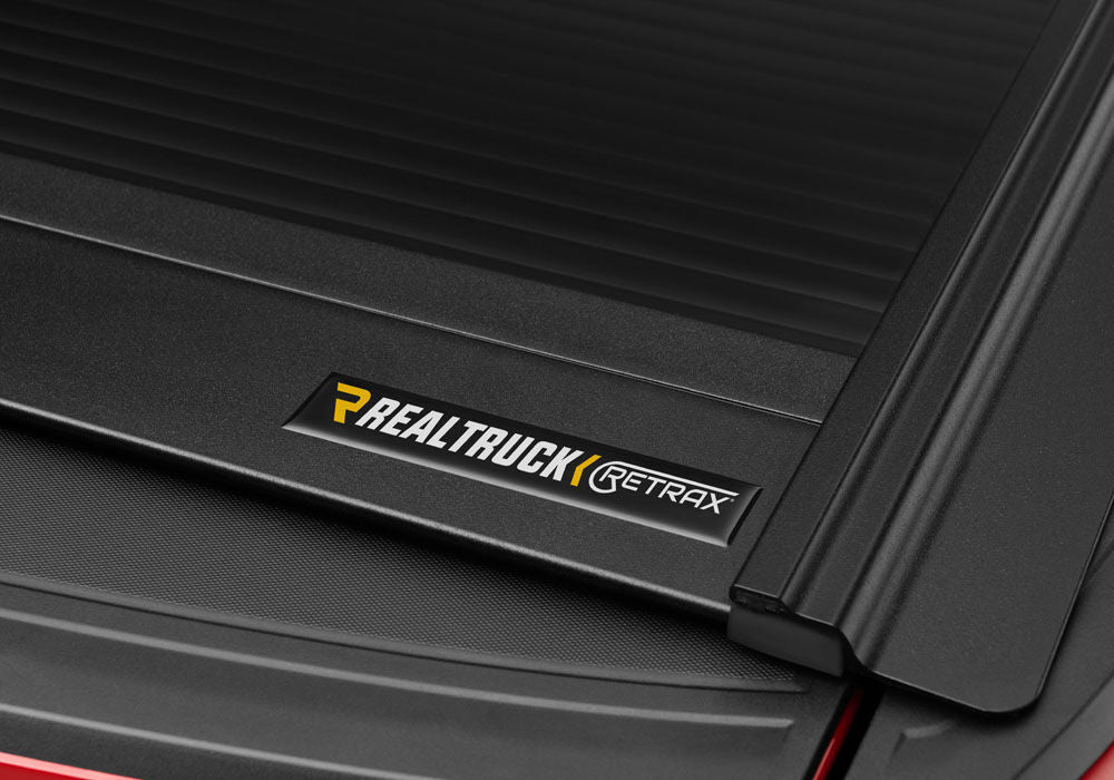 RetraxOne MX Retractable Tonneau Cover Matte One Piece Polycarbonate Finish 2019 (New Body Style)-2026 Silverado/Sierra 1500 6' 7 inch Bed without Stake Pockets Standard Rails
