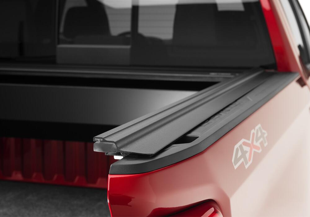 RetraxOne MX Retractable Tonneau Cover Matte One Piece Polycarbonate Finish 2019 (New Body Style)-2026 Silverado/Sierra 1500 6' 7 inch Bed without Stake Pockets Standard Rails