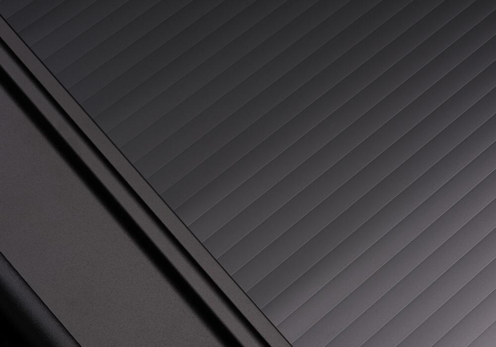 RetraxOne MX Retractable Tonneau Cover Matte One Piece Polycarbonate Finish 2022-2026 Nissan Frontier Crew Cab 5' Bed with or without Utili-Track System without Stake Pockets