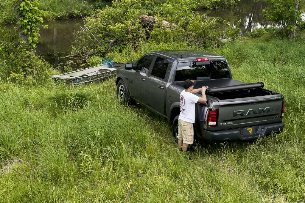 Deuce Tonneau Cover Black 2022-2026 Toyota Tundra 6 Foot 7 Inch Bed with Deck Rail System Truxedo