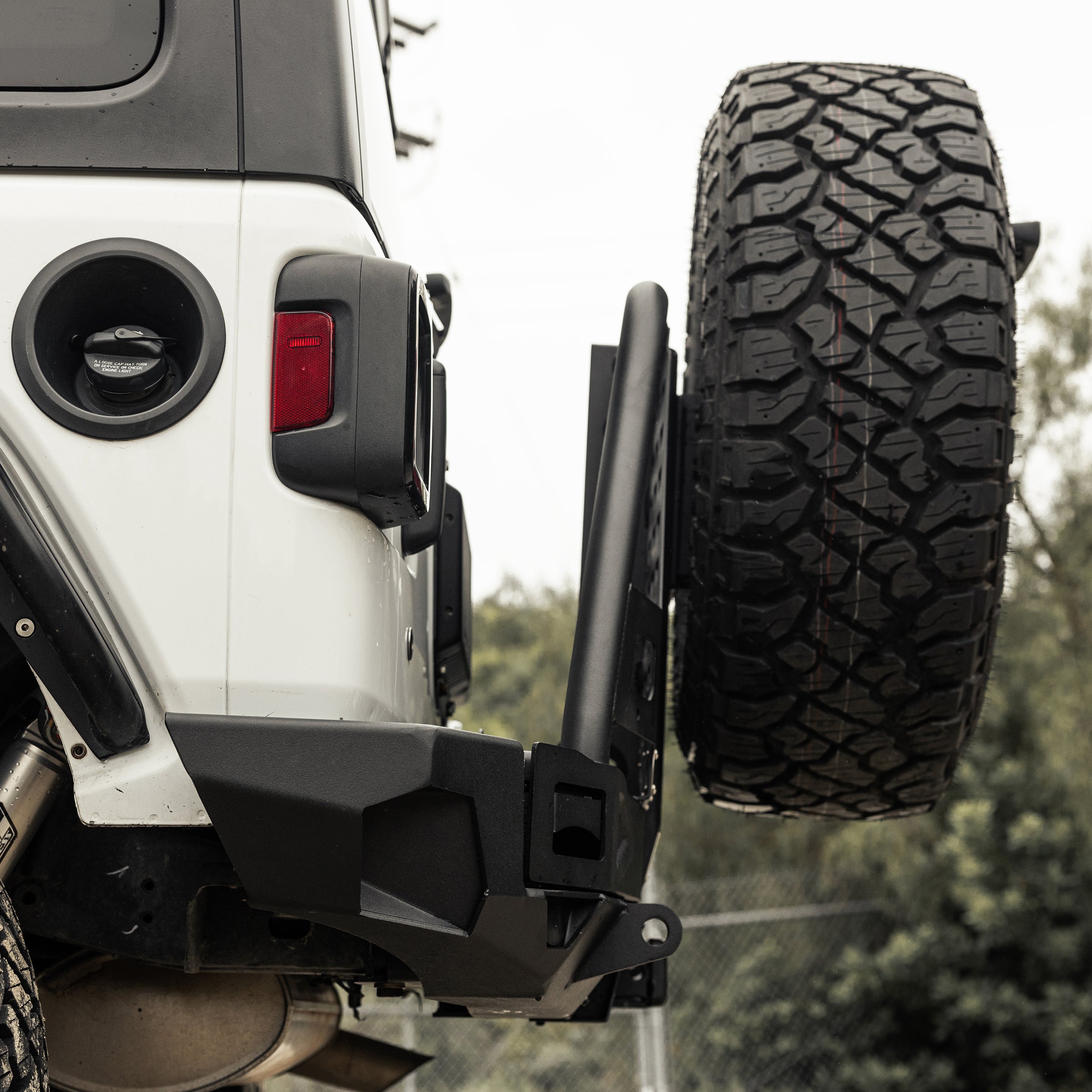 Atlas Rear Bumper and Tire Gate 2018-2023 Jeep Wrangler Smittybilt