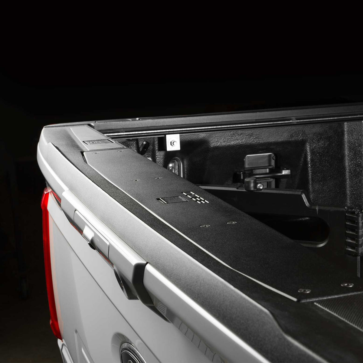 COBB Tailgate Step Cover for Ford F-150 / Raptor / Raptor R 2021-2026