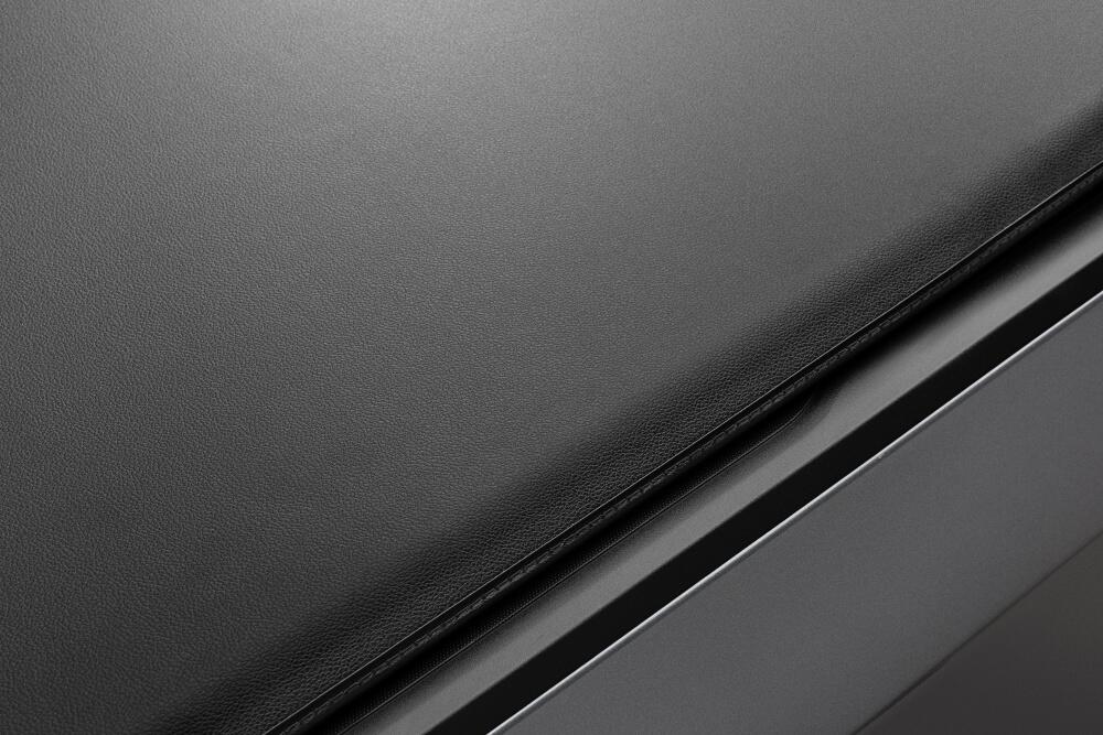 Trifecta ALX Tonneau Cover Black Leather Grained Fabric 2023-2026 Colorado/Canyon 5' 2 inch Bed Extang