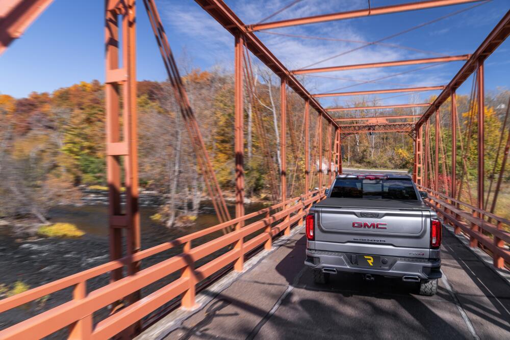 Trifecta ALX Tonneau Cover Black Leather Grained Fabric 2021-2026 Ford F-150 5' 7 inch Bed (Includes Lightning) Extang