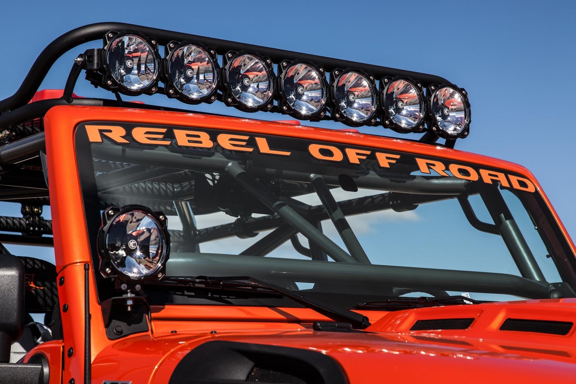 KC Pro6 Gravity LED 50 Inch Straight Light Bar 8 Light Combo System Universal KC HiLiTES