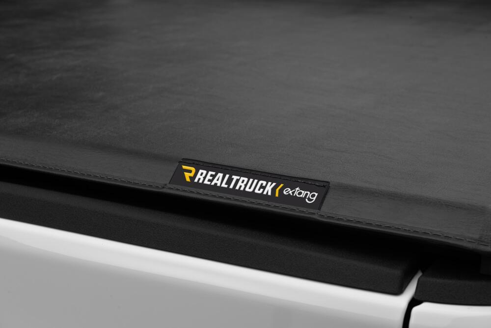 Trifecta 2.0 Tonneau Cover Black Leather Grained Fabric 2020-2025 Jeep Gladiator (JT) with or without Trail Rail System Extang
