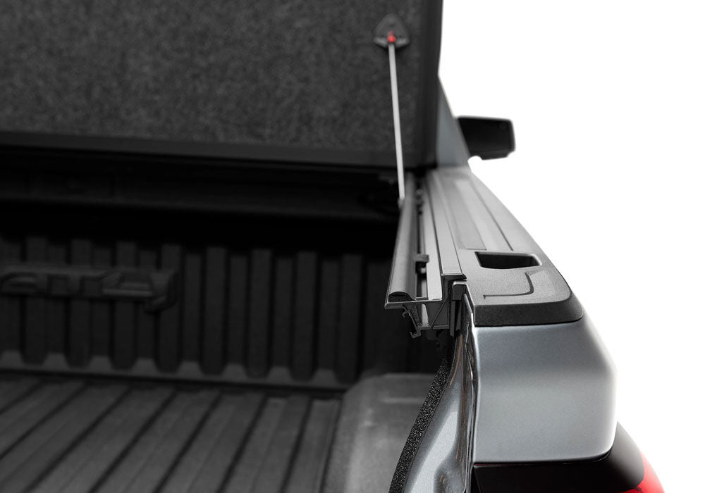 Tonneau Cover Fusion 2019-2020 Silverado/Sierra 1500/2020 2500 HD/3500 HD 6 Foot 7 Inch Bed With Or Without MultiPro Tailgate UnderCover