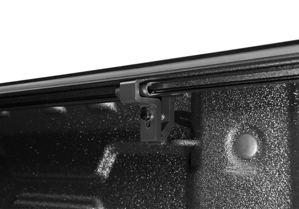 Tonneau Cover Armor Flex 2020-2026 Silverado/Sierra 2500 HD/3500 HD 6 Foot 10 Inch Bed Black Textured UnderCover