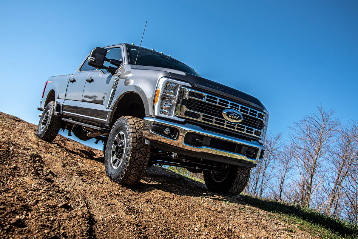 23-26 Ford F-250/F-350 4WD 5 Inch 4-Link Suspension Lift Kit, Gas - 3 Inch Block Kit With Overload / FOX 2.0 Performance Series