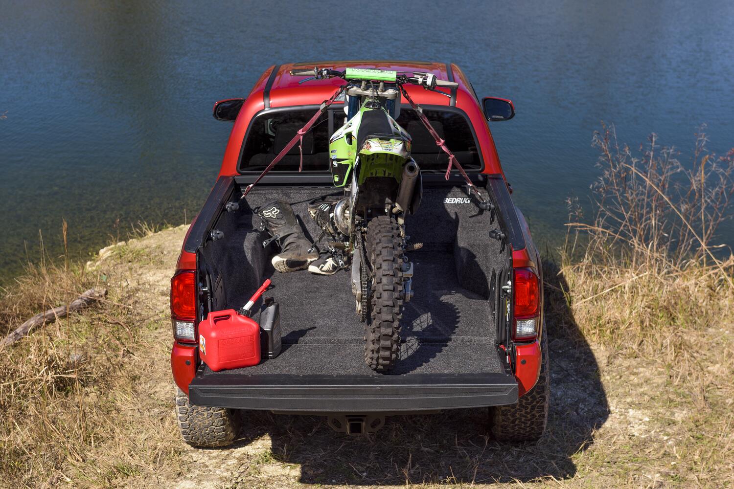 Bedliner 2024-2025 Toyota Tacoma 73.5 inch Bed Complete Truck Bed Liner 3/4 Inch Thick Floor 1/4 Inch Thick Side Walls Incl. Bulkhead And Tailgate Charcoal BedRug
