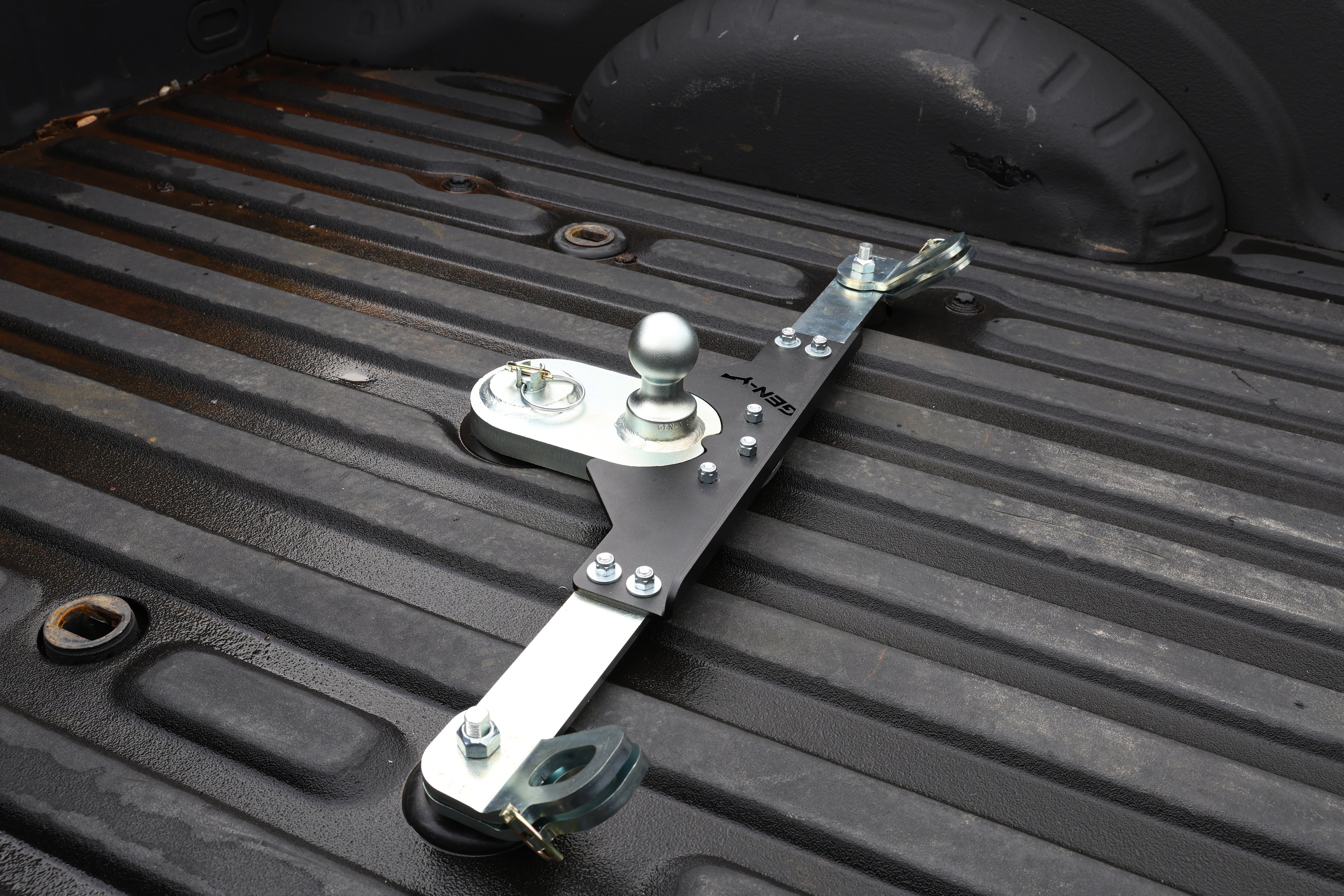 GEN-Y Hitch MAIN ASSY - GoosePuck GEN II - 5" Offset - 25K Overall Towing - With Safety Chain Anchors Incorporated - Ford 2017 to Current