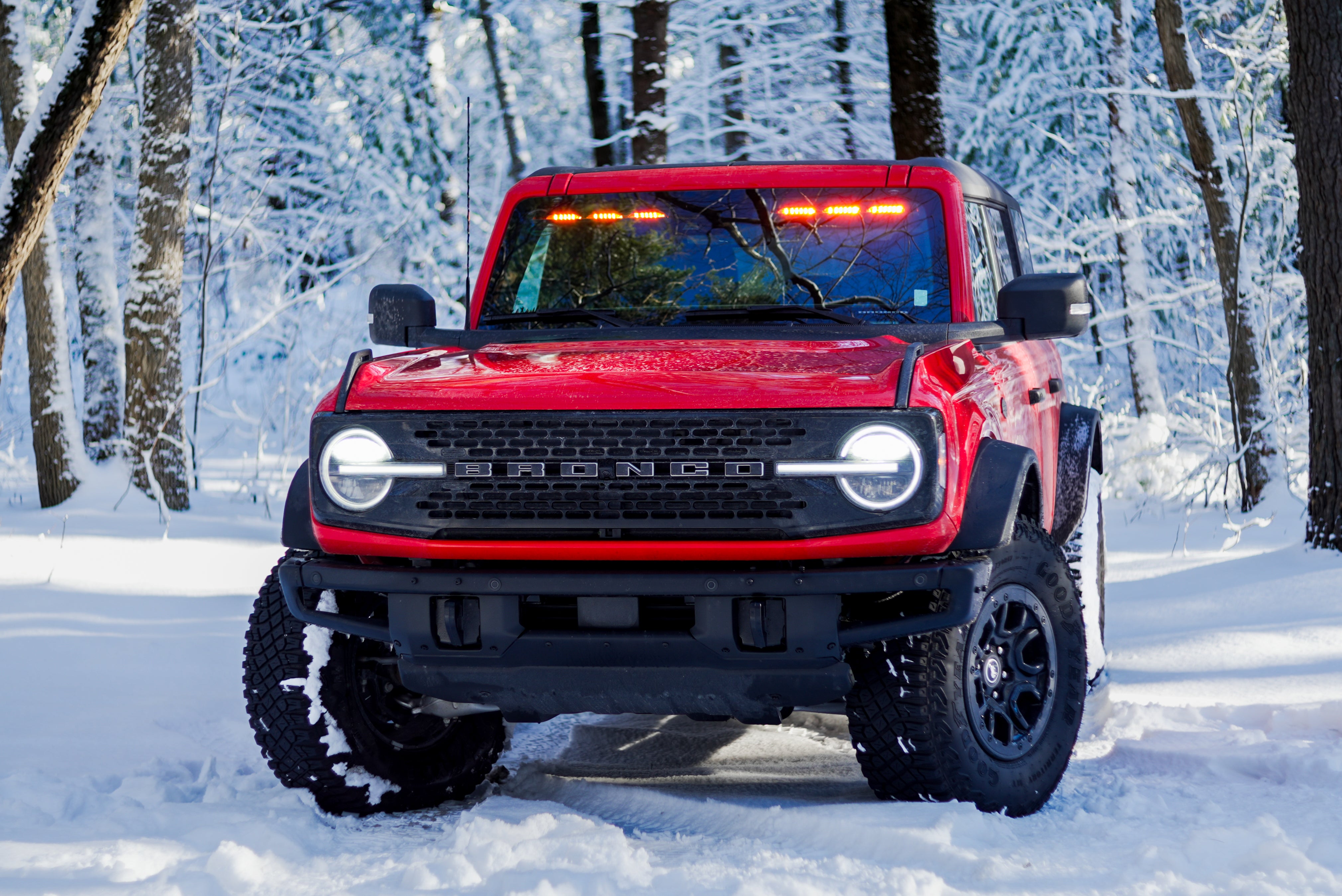 MPower ORV Interior Light Bar for 2021+ Ford Bronco, 6 Module, Split 2 Piece, Amber/White