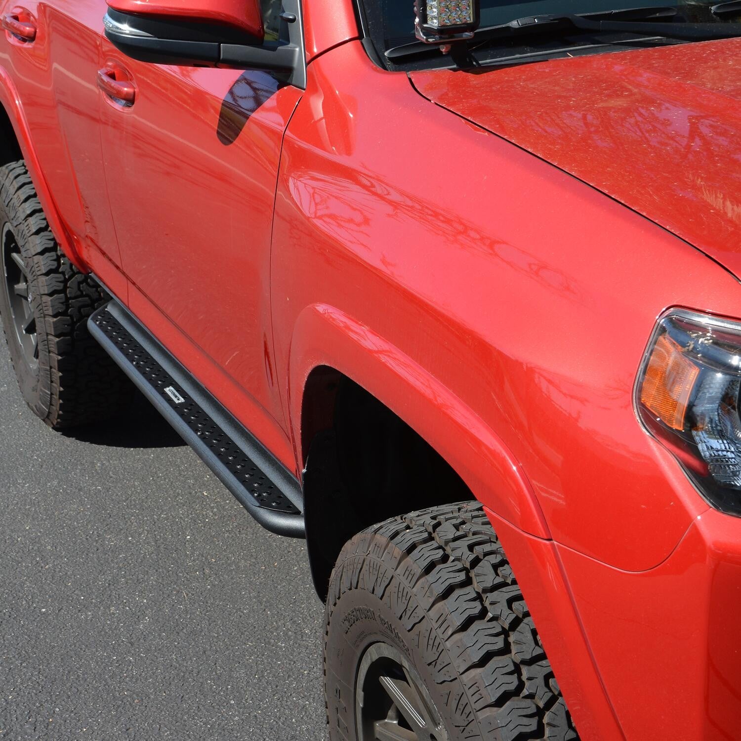 Dominator Xtreme DSS SideSteps W/Bracket Kit Textured Black 2025-2026 Toyota 4Runner Go Rhino