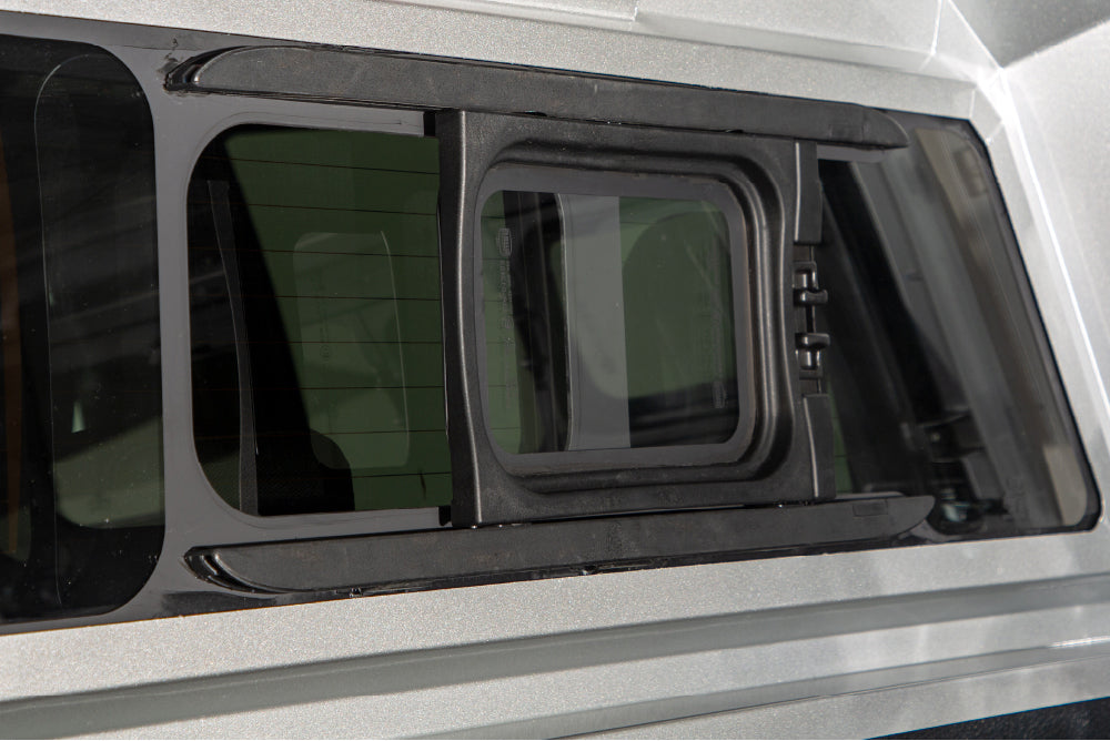 F-150 Truck Bed Cap SmartCap EVOa Adventure Matte Black For 15-20 Ford F-150 5.5 Foot Short Bed RSI SmartCap