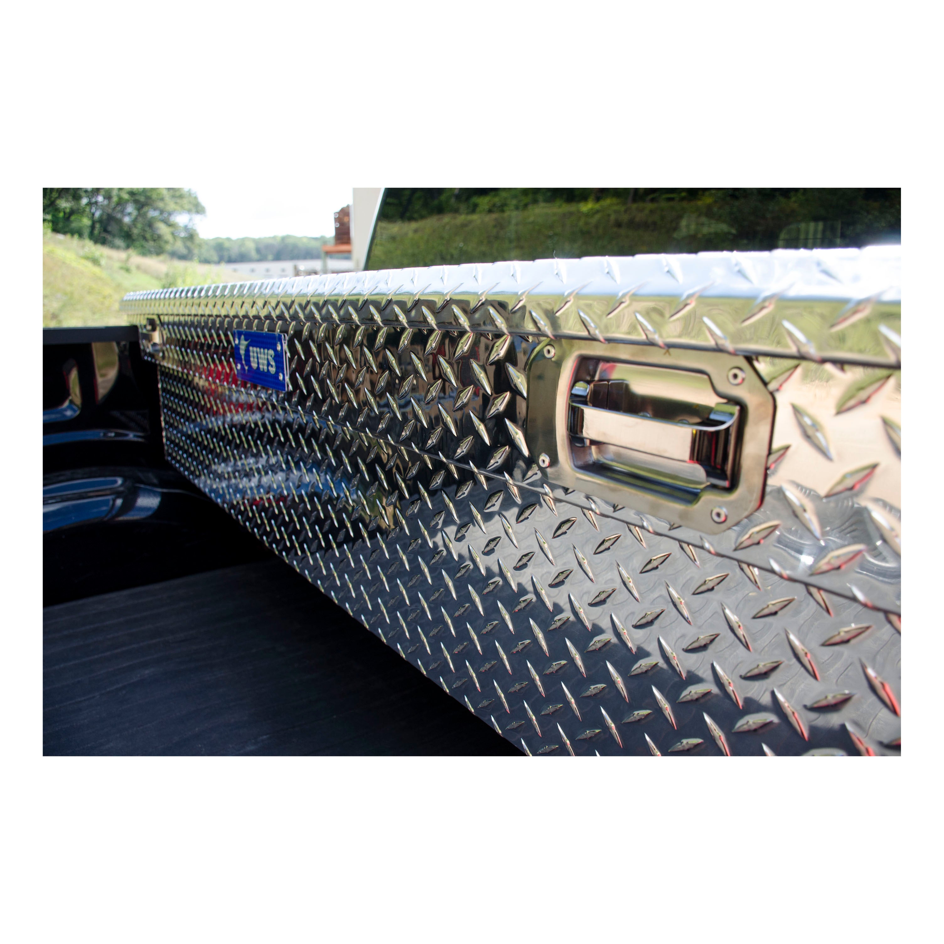 UWS EC10481 Pull Handle 69-Inch Heavy-Wall Aluminum Truck Tool Box with Low Profile, RigidCore Lid