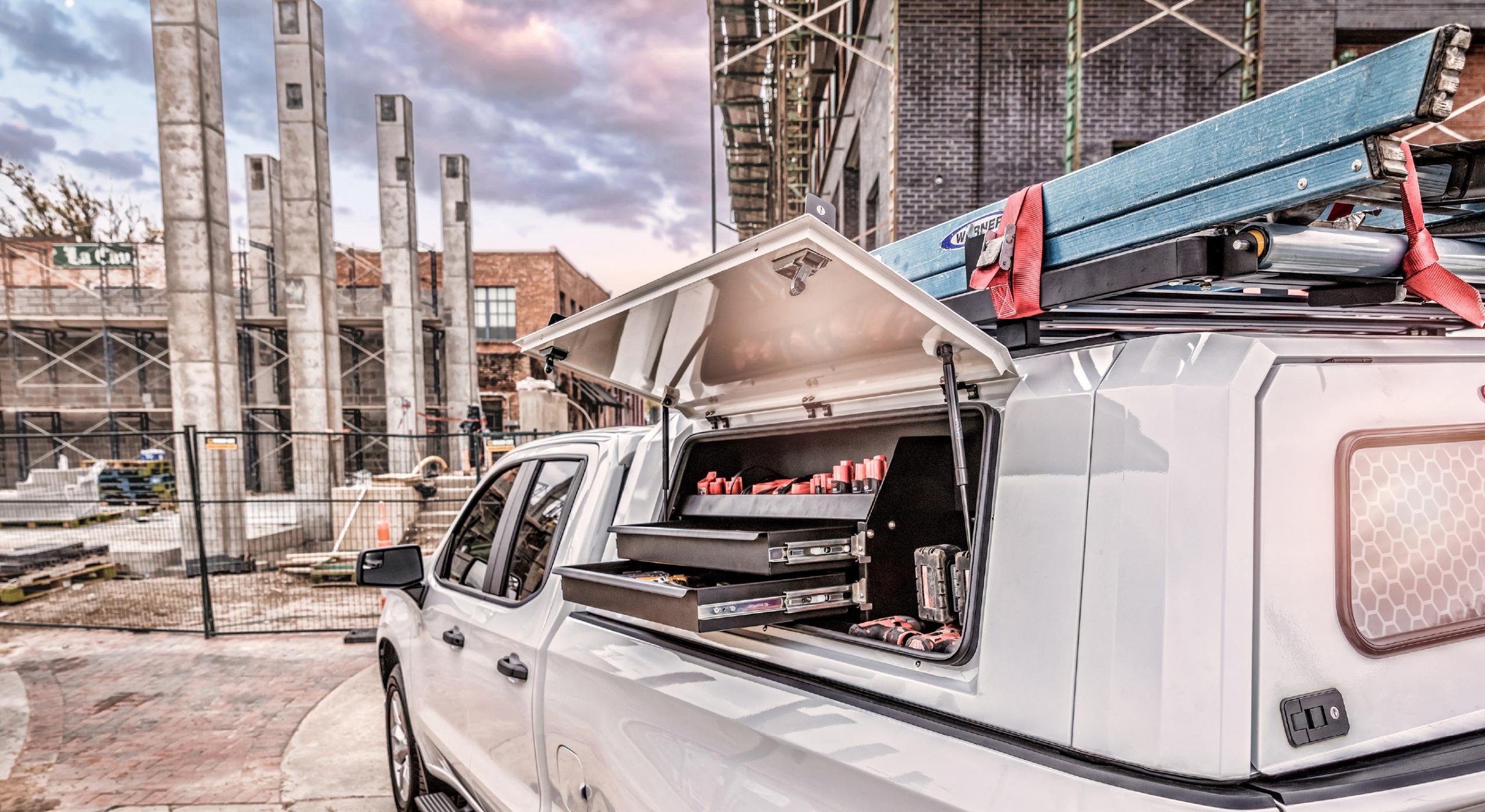 Tacoma Truck Bed Cap SmartCap EVOc Commercial White For 24-26 Toyota Tacoma 5 Foot Standard Bed RSI SmartCap