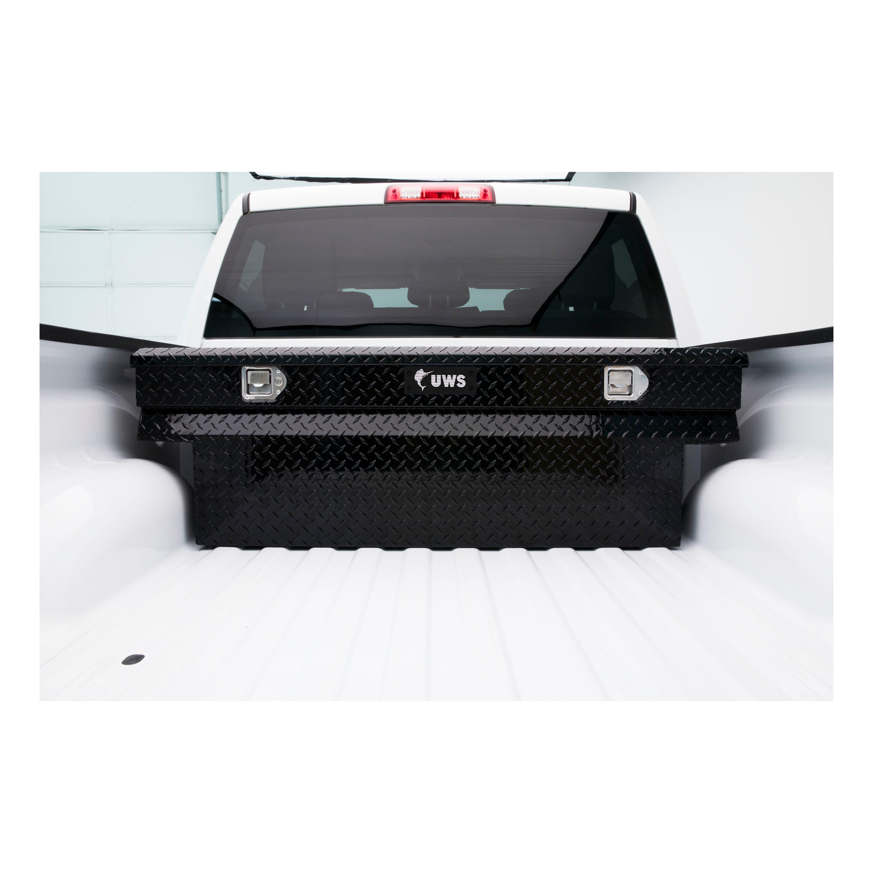 UWS EC20342 60-Inch Gloss Black Heavy-Wall Aluminum Notched Truck Storage Box, RigidCore Lid