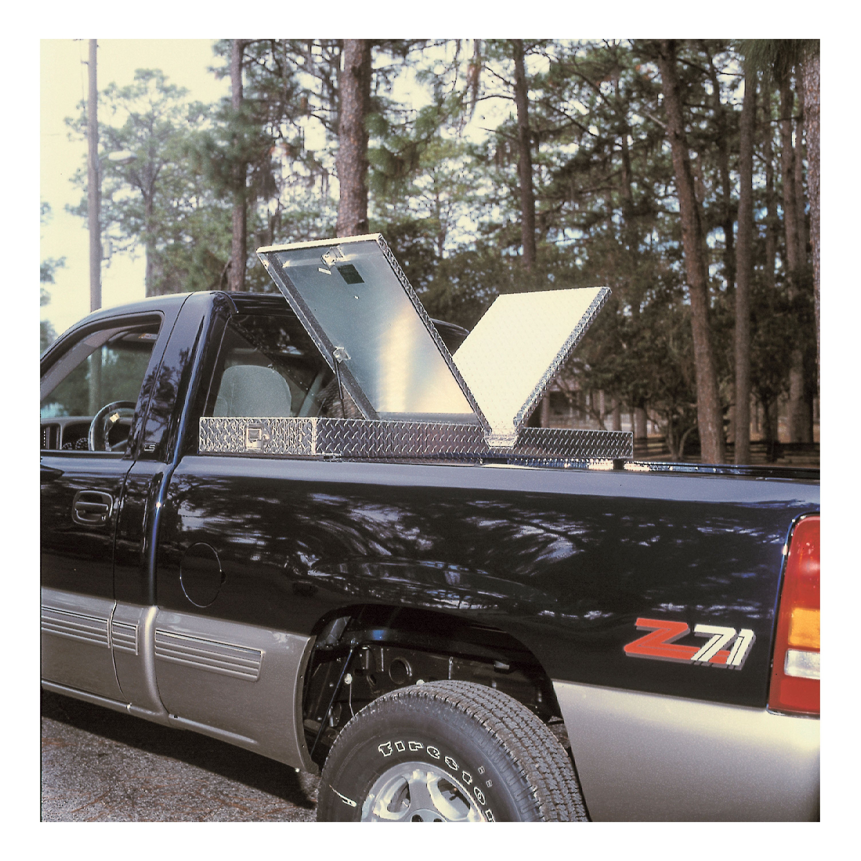 UWSEC50008 69-Inch Heavy-Wall Aluminum Gull Wing Truck Tool Box, RigidCore Lids