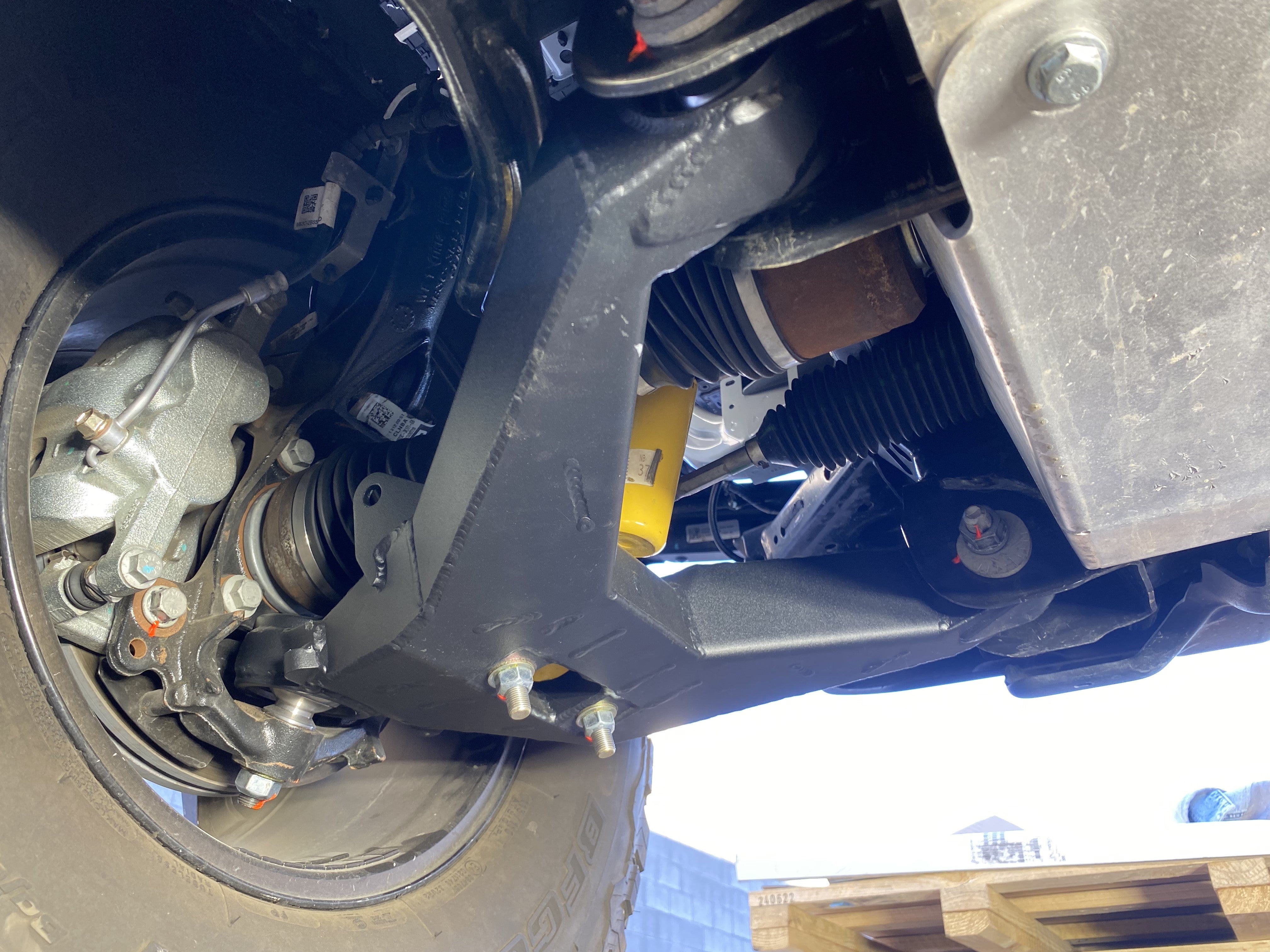 Foutz Motorsports Fabricated Lower Arm Kit With By-pass Shock Mount - Stock Length 2021-2026 Ford Bronco