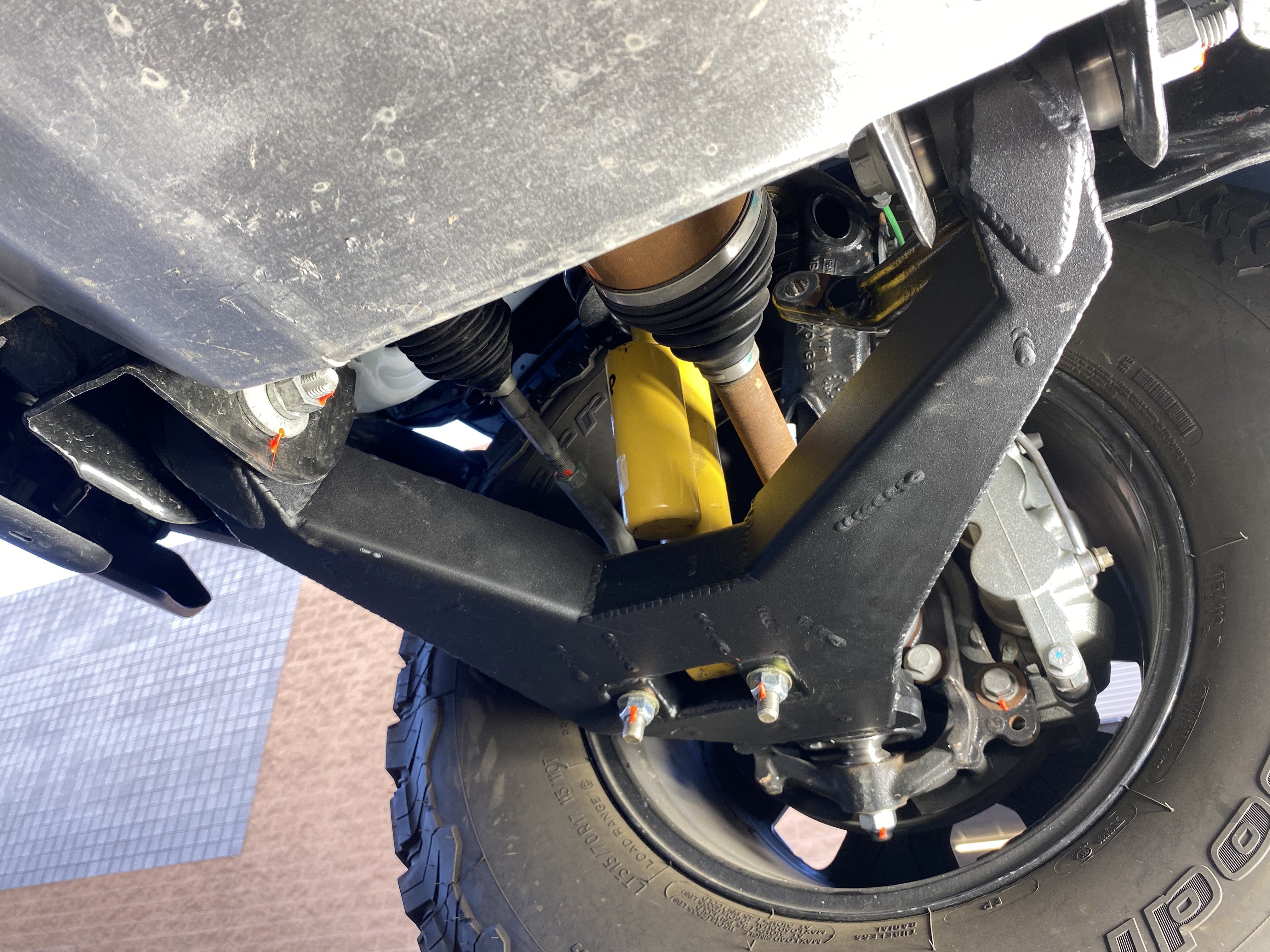 Foutz Motorsports Fabricated Lower Arm Kit With By-pass Shock Mount - Stock Length 2021-2026 Ford Bronco
