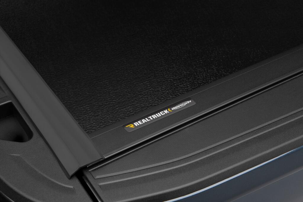 Tonneau Cover Flex 2020-2026 Silverado/Sierra 2500 HD/3500 HD 6 Foot 10 Inch Bed Black Textured UnderCover