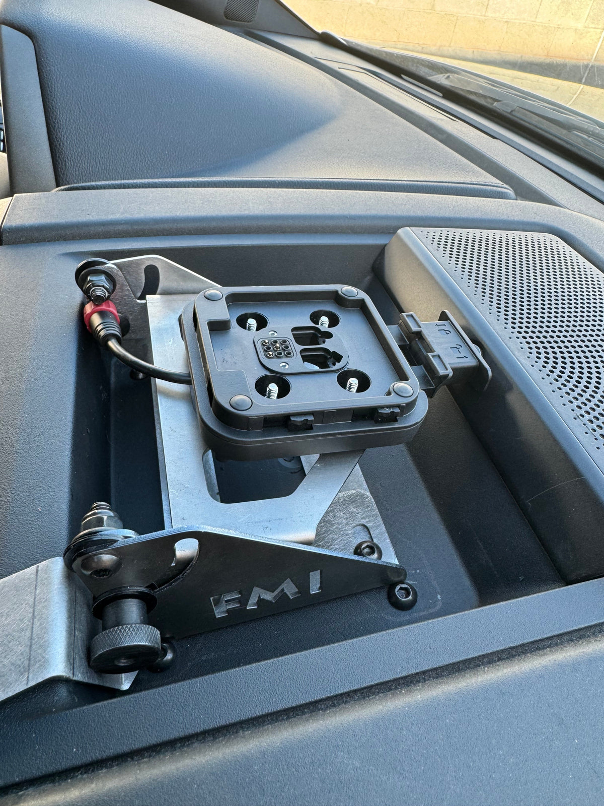Foutz Motorsports Center Dash Fold Down GPS Mount (Garmin TREAD XL) 2017-2020 Ford F-150 Raptor
