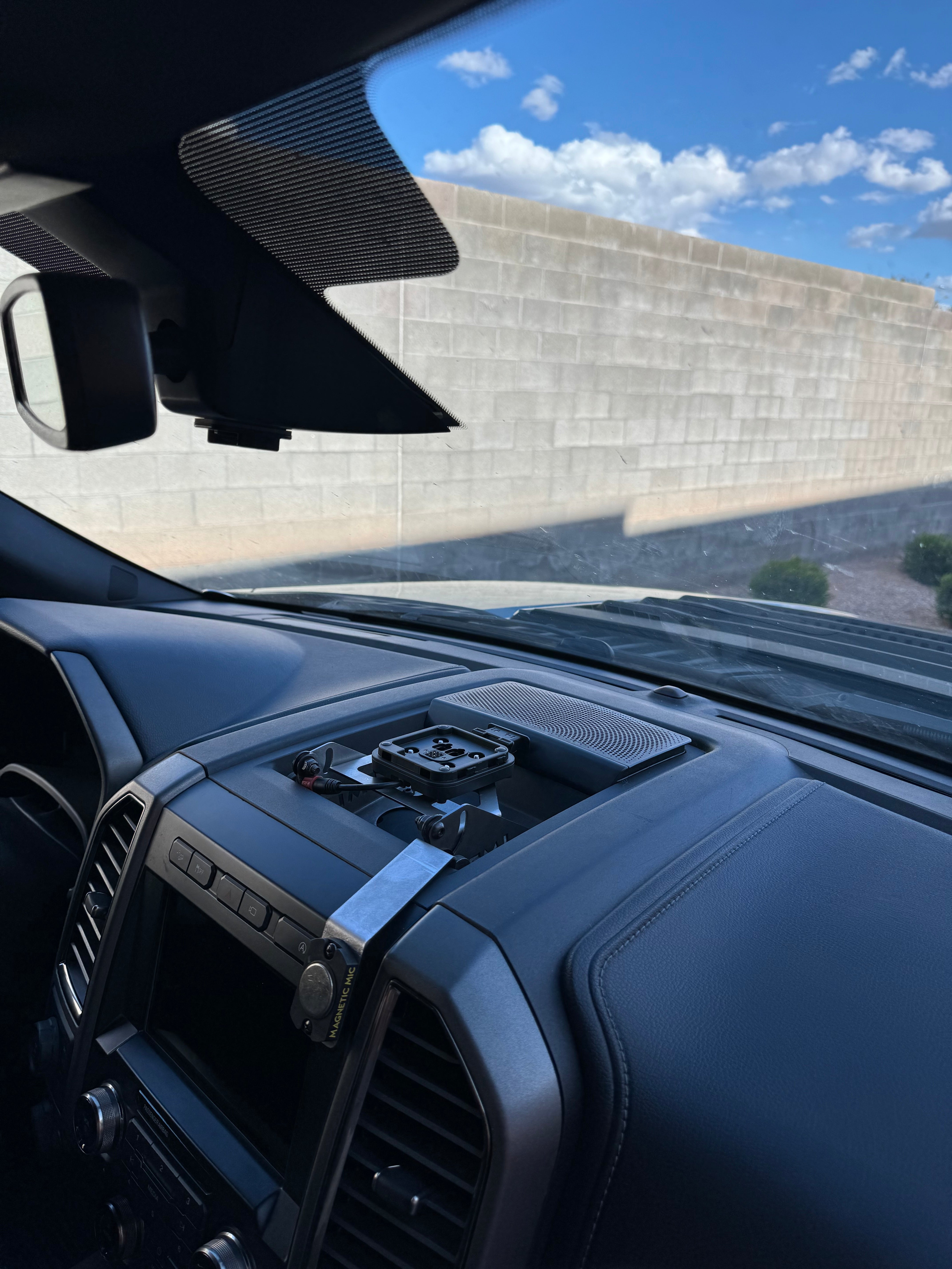 Foutz Motorsports Center Dash Fold Down GPS Mount (Garmin TREAD XL) 2017-2020 Ford F-150 Raptor