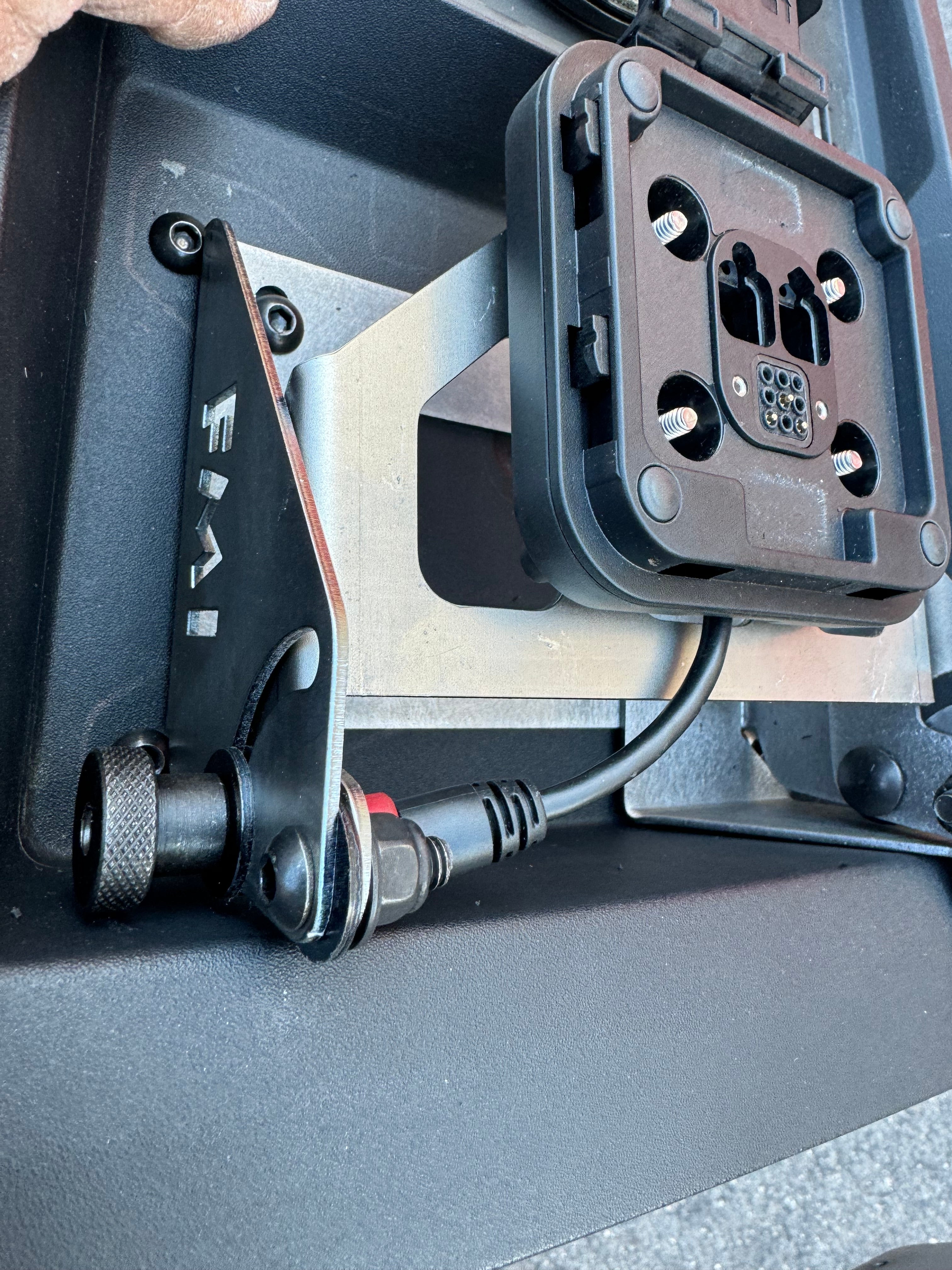 Foutz Motorsports Center Dash Fold Down GPS Mount (Garmin TREAD XL) 2017-2020 Ford F-150 Raptor