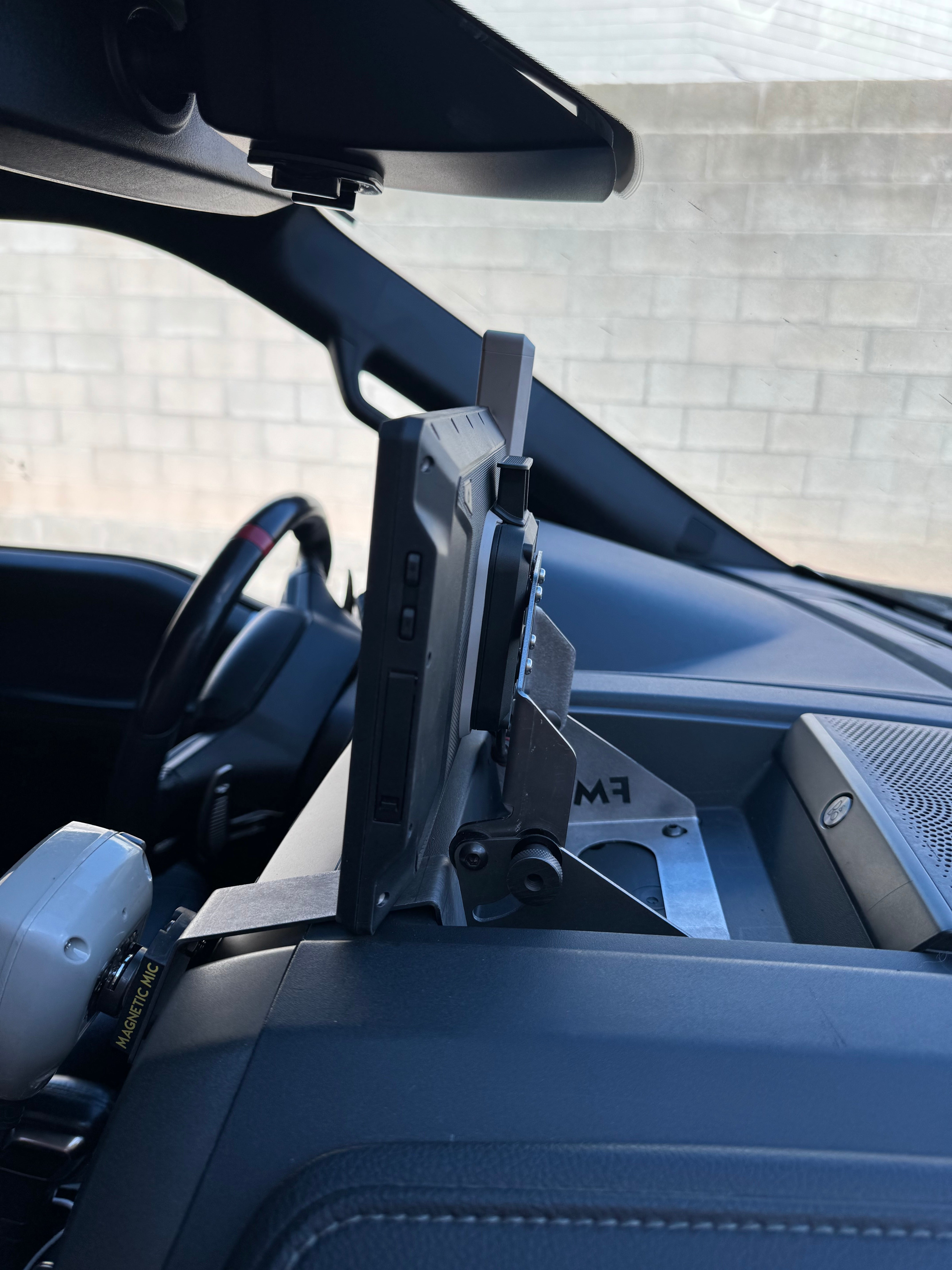 Foutz Motorsports Center Dash Fold Down GPS Mount (Garmin TREAD XL) 2017-2020 Ford F-150 Raptor