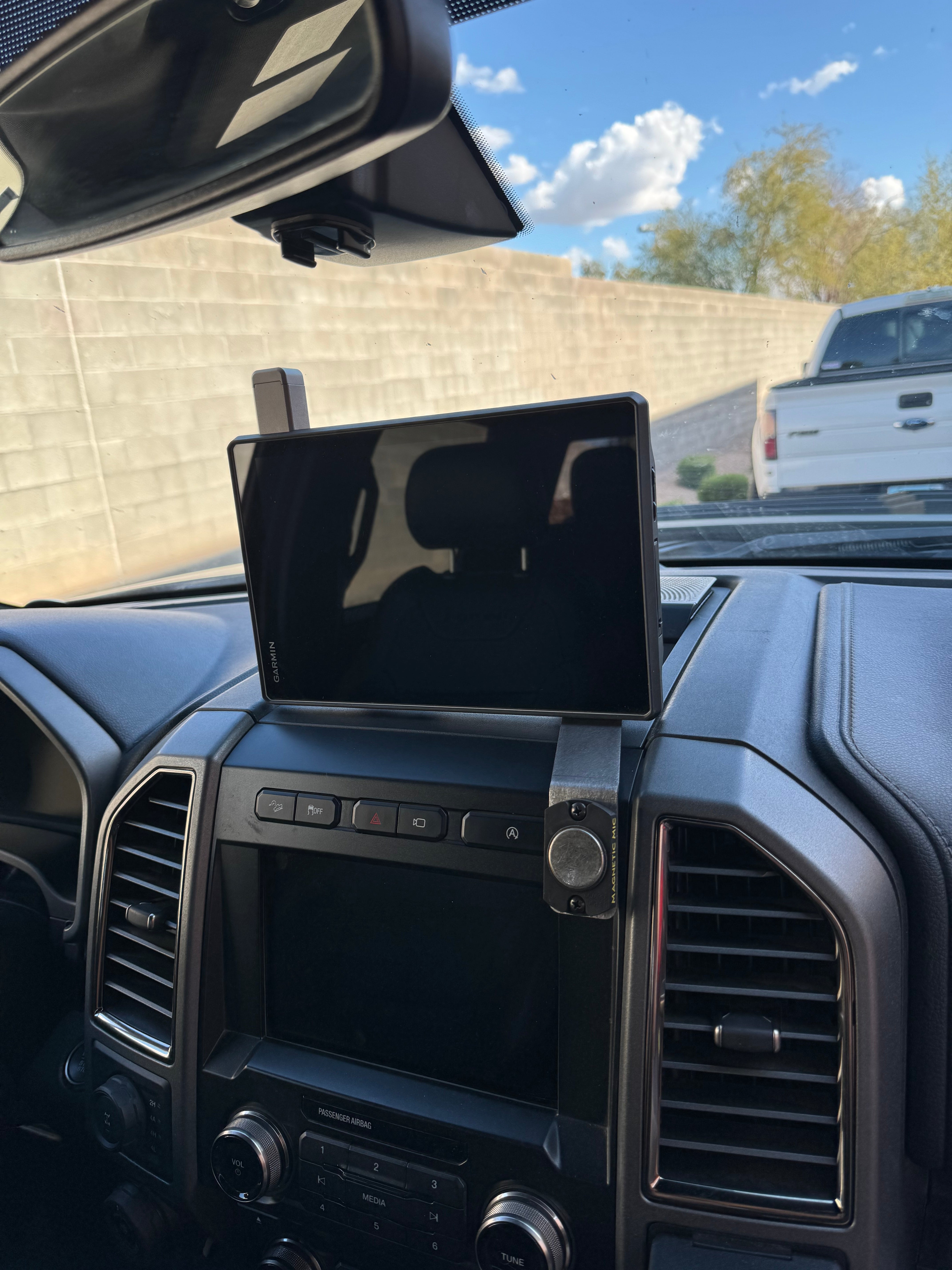 Foutz Motorsports Center Dash Fold Down GPS Mount (Garmin TREAD XL) 2017-2020 Ford F-150 Raptor