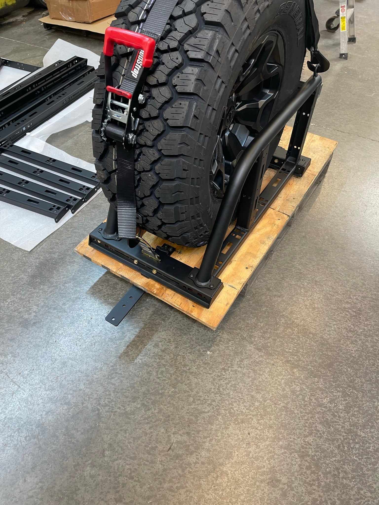 Foutz Motorsports Single Tire Carrier Quick Release Modular Bed Organizer